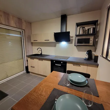 De La Chapelle Blanche *