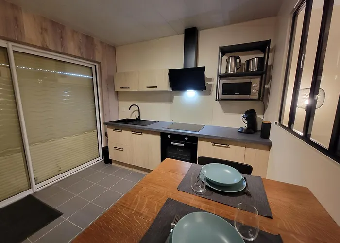 De La Chapelle Blanche *